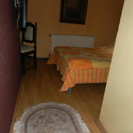 Проживание в семье Sobe Jana